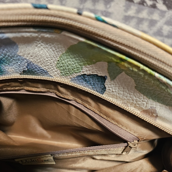 MultiSac bag with neutral background and floral print spring summer vacation - Picture 5 of 10